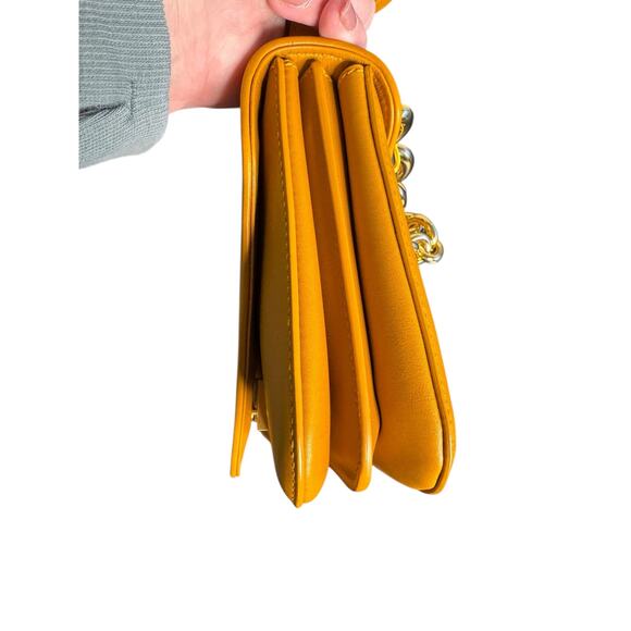 Bottega Veneta Mount Envelope Calfskin Bag in Cob - Picture 8 of 16